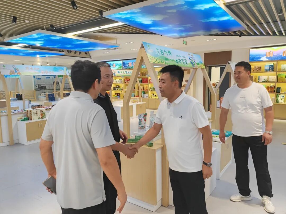 架东西协作桥梁 绘食品产业新篇 —— 省冷链学会牵线，临夏民族特色食品产业园与省农科院加工所首次对接
